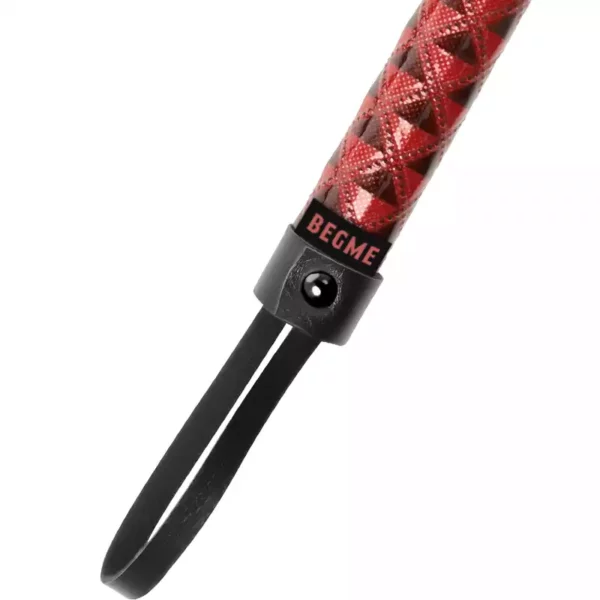 Begme Fetish Games – Flogger en cuir végan édition rouge – vue 4 Begme Fetish Games – Flogger en cuir végan édition rouge – vue 4 – BDSM & fétichisme