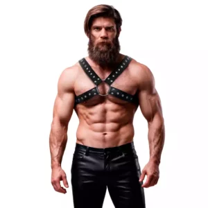 Fetish Submissive – Harnais de poitrine croisé en éco-cuir pour hommes avec clous Fetish Submissive – Harnais de poitrine croisé en éco-cuir pour hommes avec clous – Lingerie homme