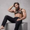 Fetish Submissive – Harnais de poitrine croisé en néoprène réglable avec fermetures glissière pour hommes – vue 4 – Lingerie homme