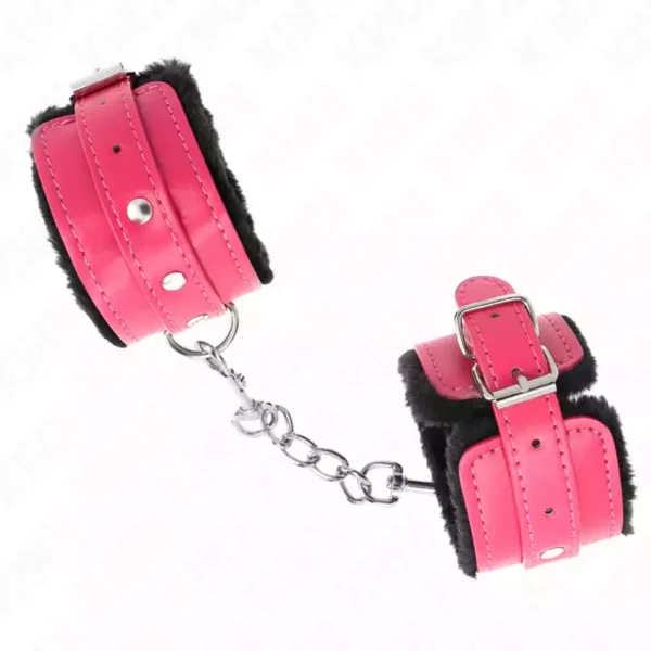 Kink – Appui-poignets doublés de fourrure premium noir avec ceinture rose framboise ajustable 17-29 cm x 6 cm – vue 3 – BDSM & fétichisme