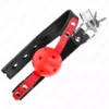 Kink – Balle dure creuse rouge 4 cm gag bracelet noir 60 x 2 cm ajustable 37-52 cm – vue 4 – BDSM & fétichisme