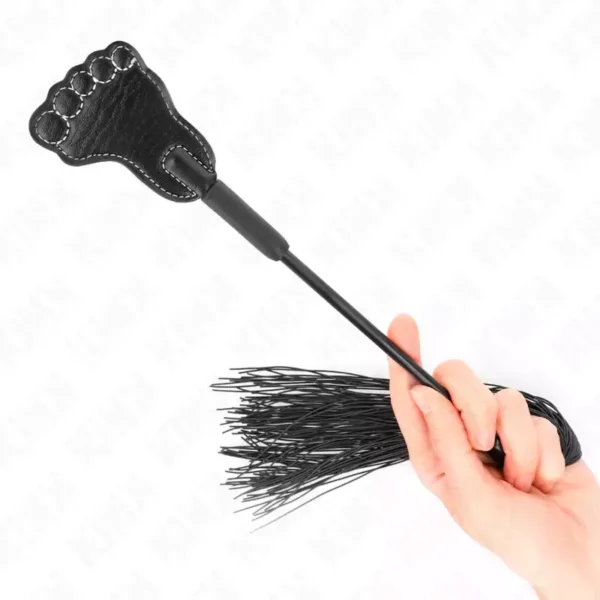 Kink – Pagaie en forme de pied avec fouet à gland 31 cm Kink – Pagaie en forme de pied avec fouet à gland 31 cm – BDSM & fétichisme