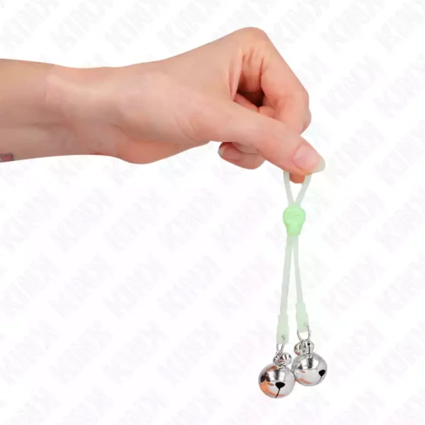 Kink – Pinces à teton lumineuses crâne avec anneau cloches réglables vert / argent – vue 4 – BDSM & fétichisme