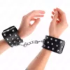 Kink – Retenues-poignets punk réglables 19-24 cm x 5,5 cm – BDSM & fétichisme